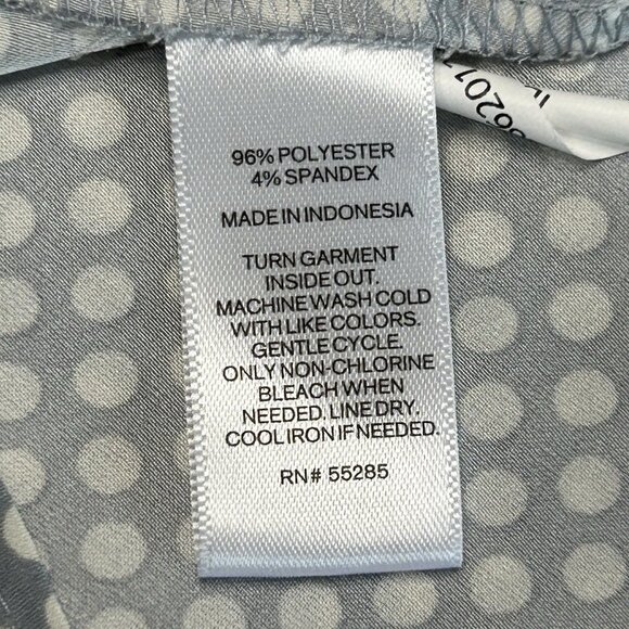 EXPRESS Satiny Polkadot Blouse SP Bluish Gray White 1/4 Zip V-Neck Cap Sleeve - Picture 6 of 9